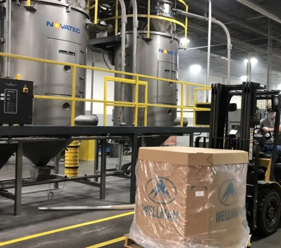 普利特北美公司呼吸机面板材料下线首发客户